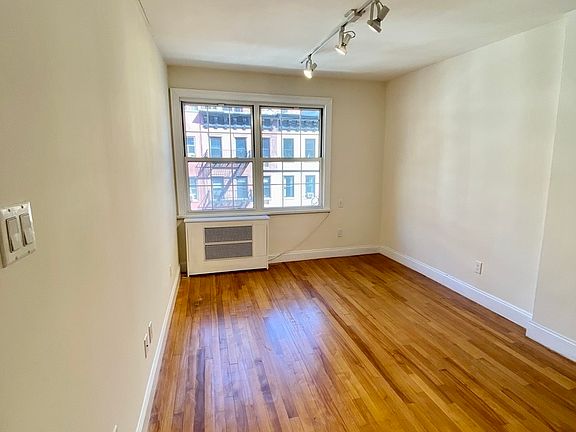 4th image of 356 E 50th St APT D