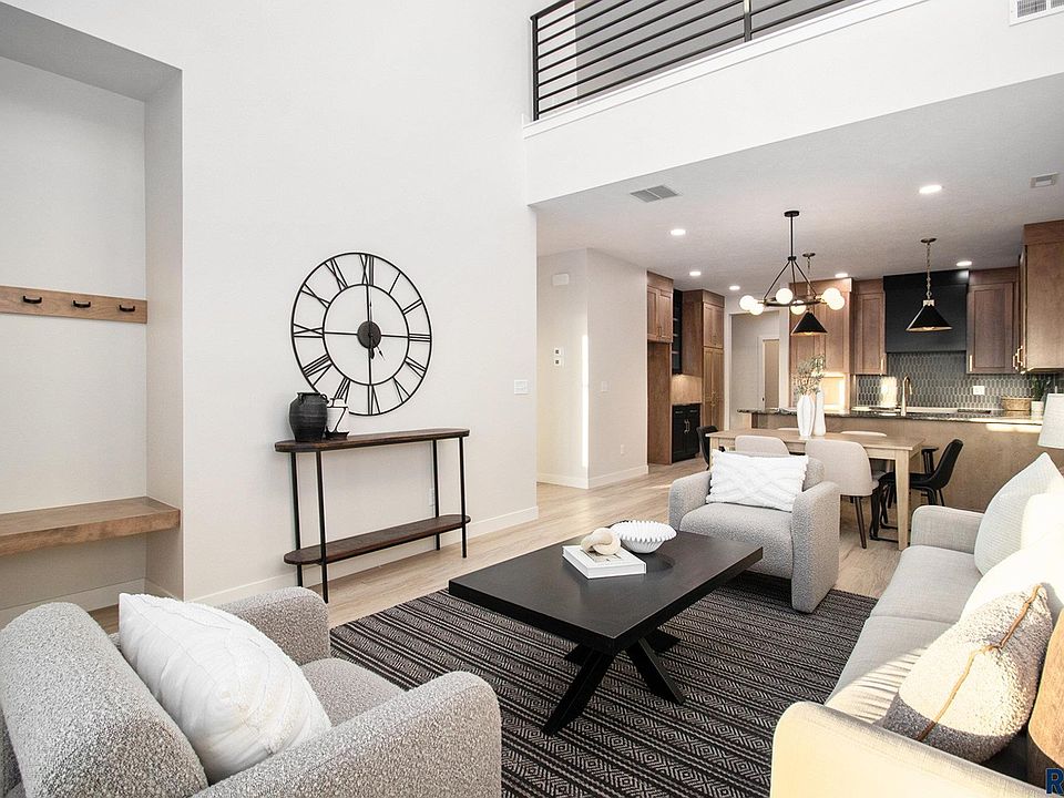 1st image of 104 N Bryggen Pl