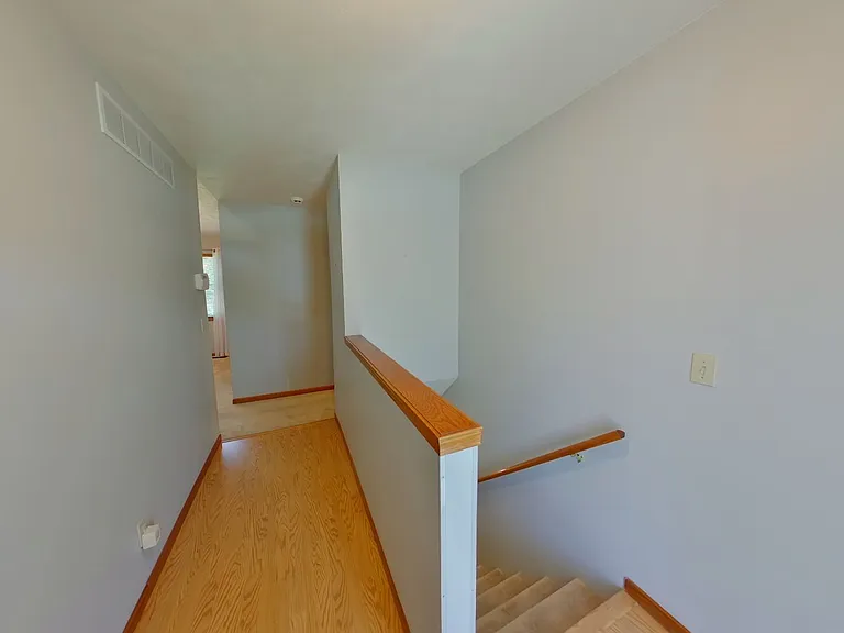 650 S Highland Dr — Photo 2