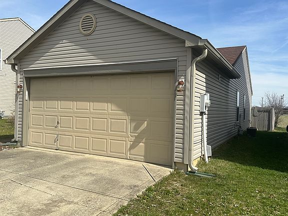 3rd image of 6657 Newstead Dr