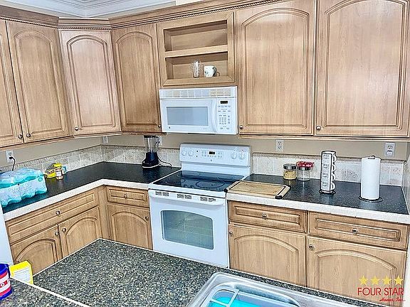 2nd image of 224 London Dr