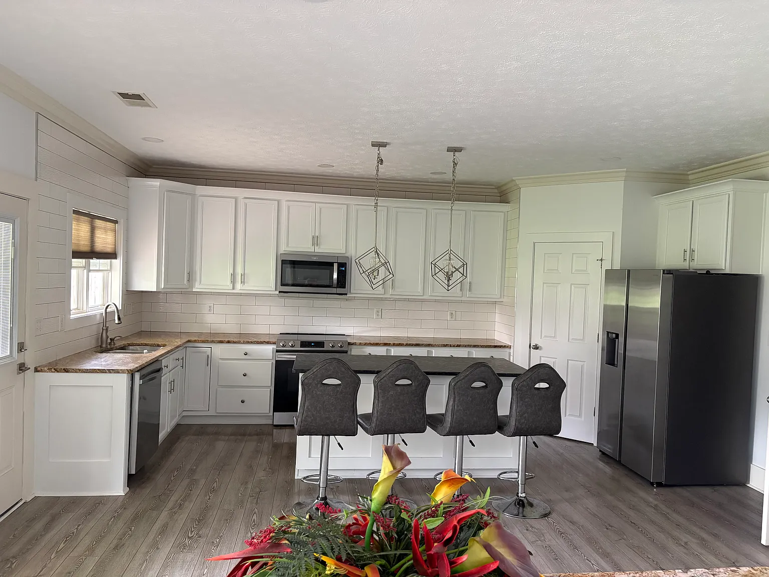 6 bed, 2.5 bath, 3111 sqft, $7,000 — Photo 4