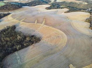 2181 Highway 76, Dorchester, IA 52140