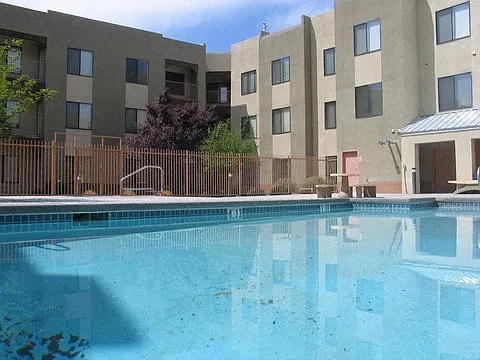 Casa de Sierra Senior Apartments — Photo 9