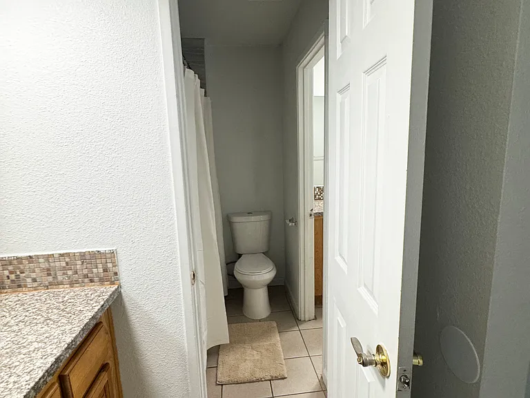 Walnut Manor — Photo 12