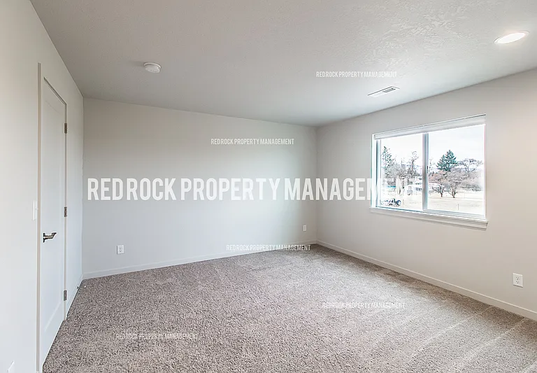 213 S Woodlawn Ln — Photo 13