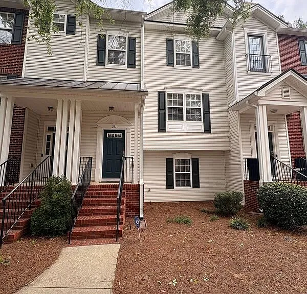 231 Village Square Dr — Photo 3