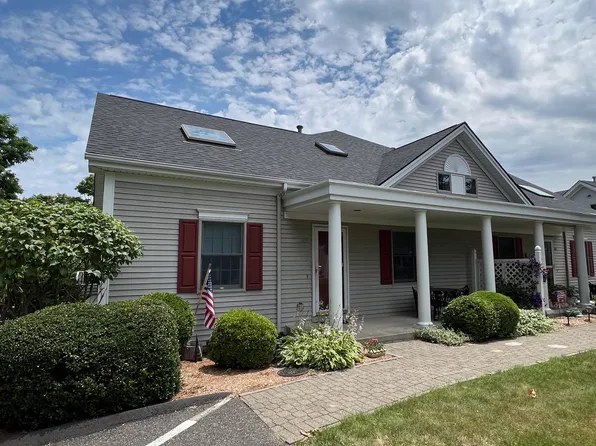303 Stoney Way #303, New Fairfield, CT 06812