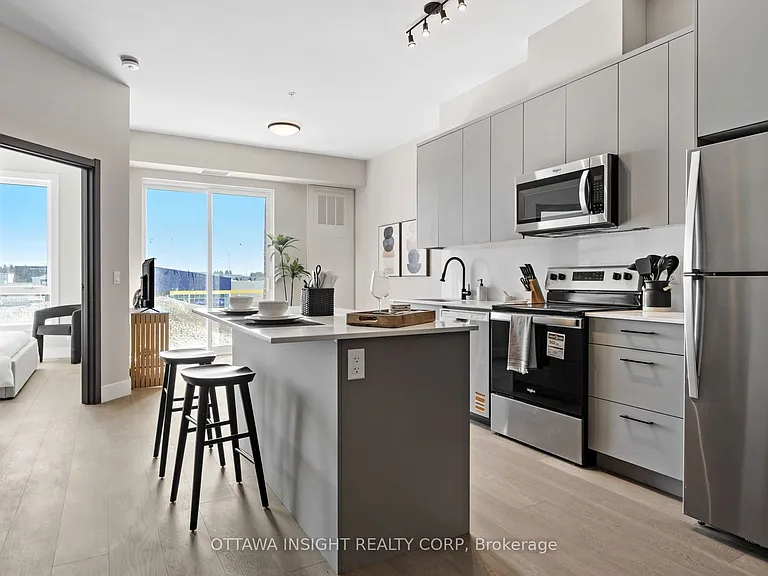 180 Kanata Ave #1M — Photo 2