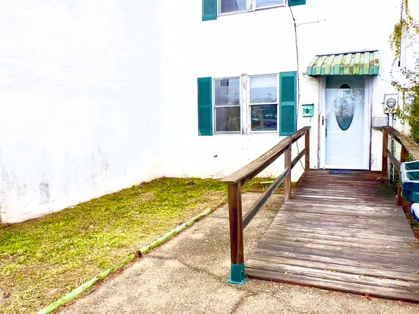 30 Grove St, Charleston, SC 29403