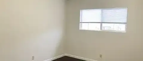 1120 Yulupa Ave — Photo 3