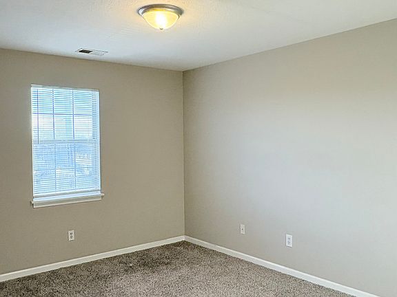 5th image of 2055 Stonehenge Ave APT C