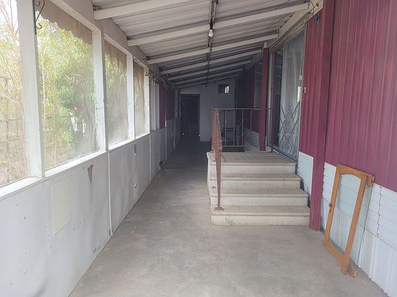 4th image of 1883 Oliver Dr