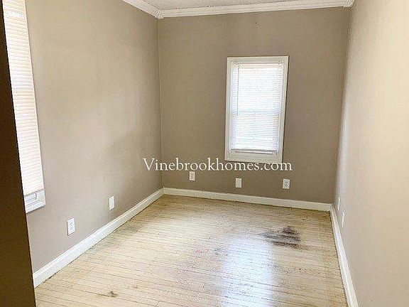 3rd image of 331 W Felton Ave