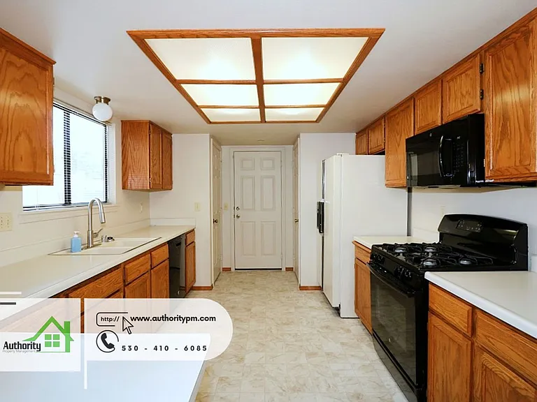 1844 Breckenwood Dr — Photo 10