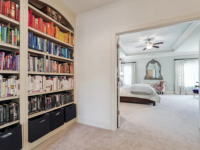 715 Saybeck Way — Photo 30