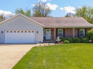 8281 Garden Rd, Carlock, IL 61725