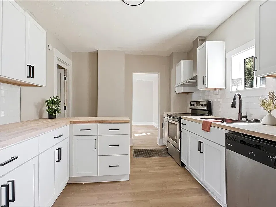 535 W Central Ave