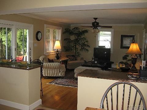 2nd image of 7 Cider Mill Ln