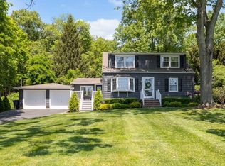 43 Valley View Rd, Watchung, NJ 07069