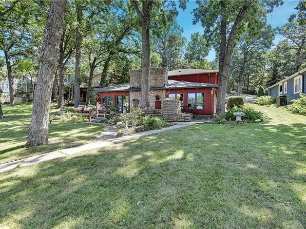 36 W St, Lake Lotawana, MO 64086