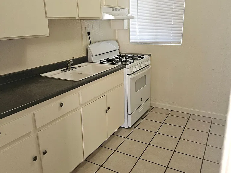 915 Tuolumne Blvd — Photo 5