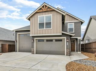 4133 SW 42nd St, Redmond, OR 97756