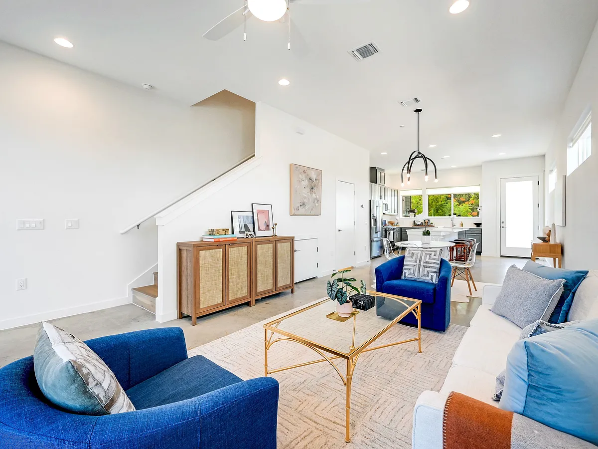 Building Photo - 102 Tendick St #501