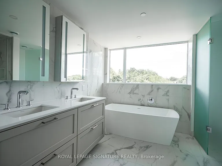 259 The Kingsway #309 — Photo 24