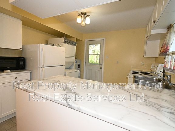 4th image of 41 Moore St Unit A