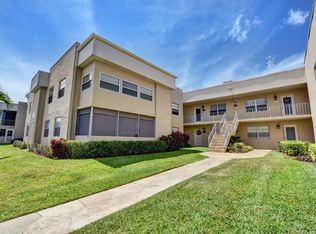 127 Burgundy Dr #C, Delray Beach, FL 33484