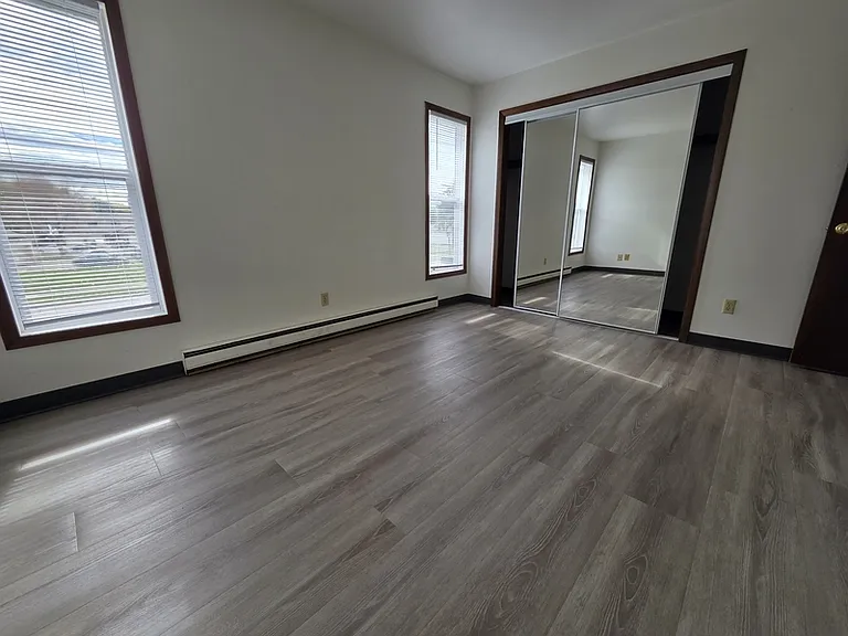 1057 W Cecil St #4 — Photo 16