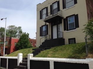 2153 Stansbury St, Saint Louis, MO 63118