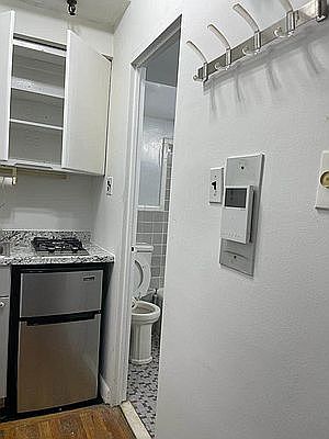 3rd image of 1645 York Ave #4D