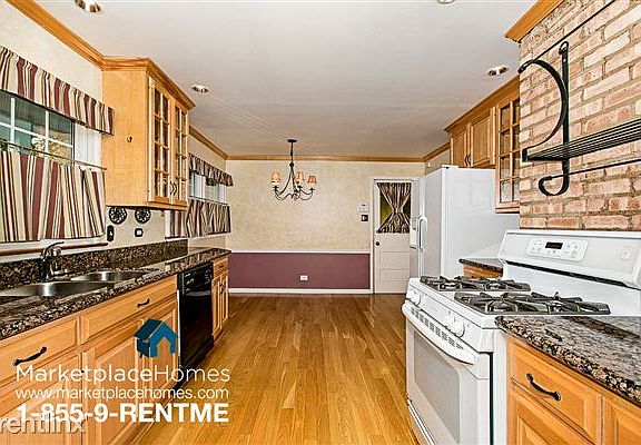 3rd image of 20612 Greenwood Dr