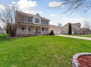 1725 Frawley Dr, Sun Prairie, WI 53590