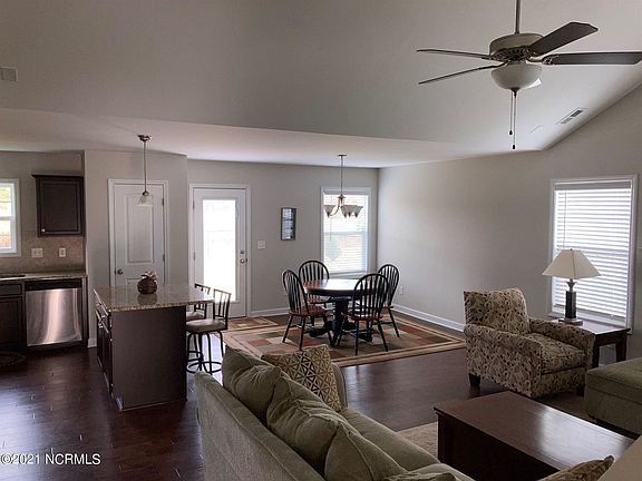 3rd image of 1112 Ellery Dr