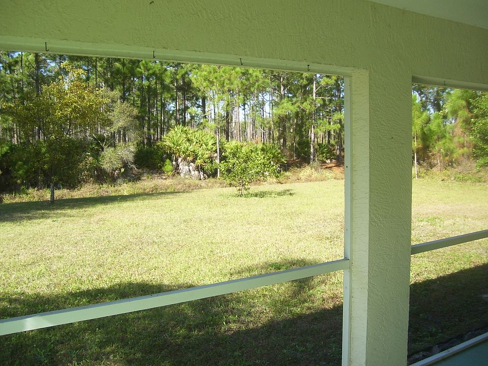 PRIVATE BACK YARD