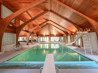 251 West Nokomis COURT, Fox Pt, WI, 53217