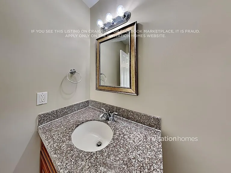 359 Las Palmas St — Photo 14