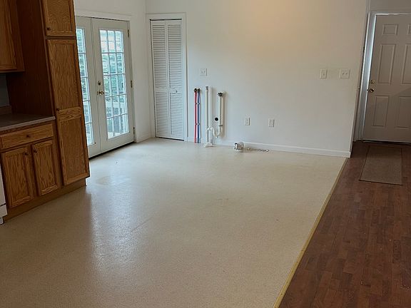 4th image of 1193 Turner St