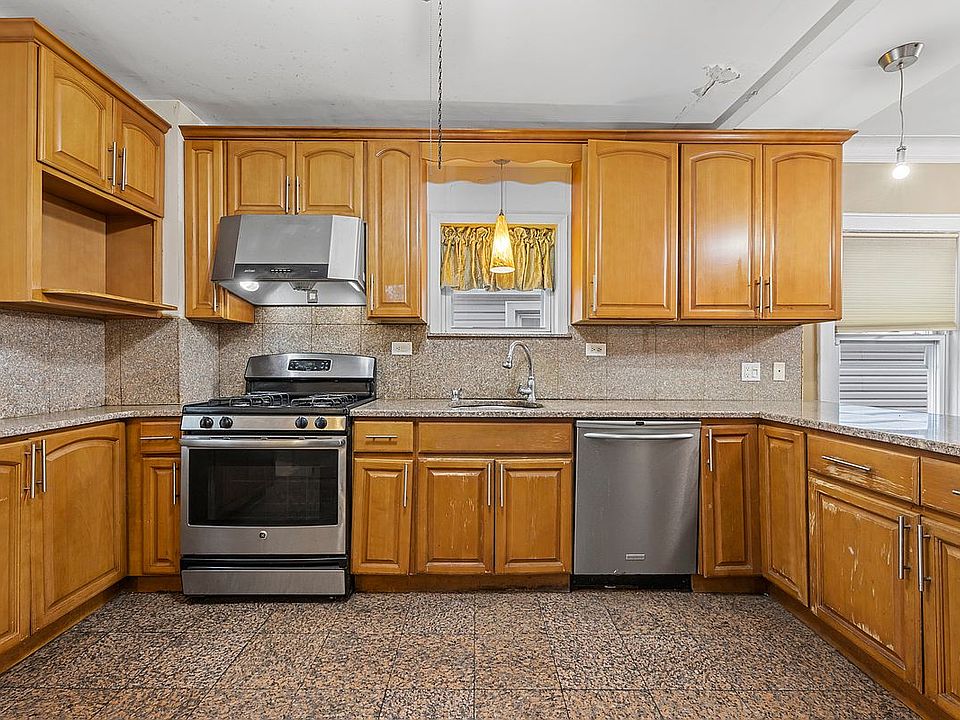 1st image of 9023 186th St