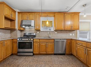 9023 186th St, Hollis, NY 11423