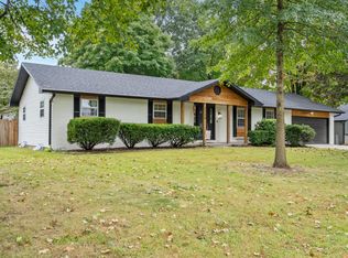 2230 W Cynthia St, Springfield, MO 65810