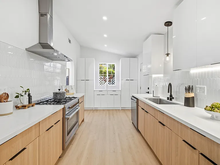 9355 Ruffner Ave — Photo 7
