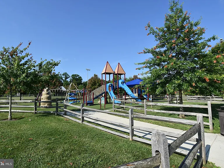 6017 Majors Ln #5-B5 — Photo 15