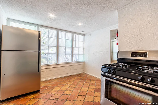 426 E Woodlawn Ave #1 — Photo 12