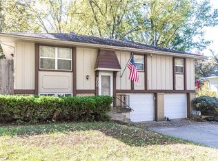 300 NE Knox St, Blue Springs, MO 64014