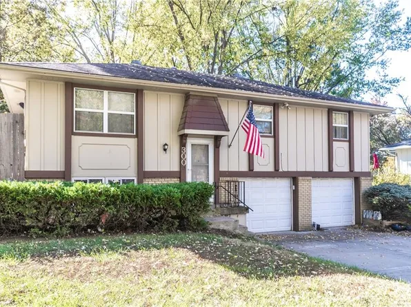 300 NE Knox St, Blue Springs, MO 64014