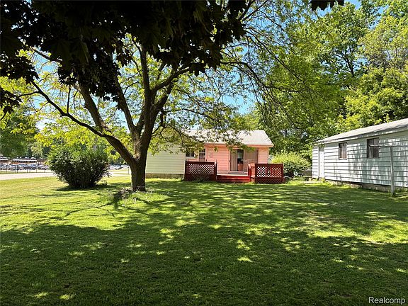 5th image of 2257 Lodge Rd